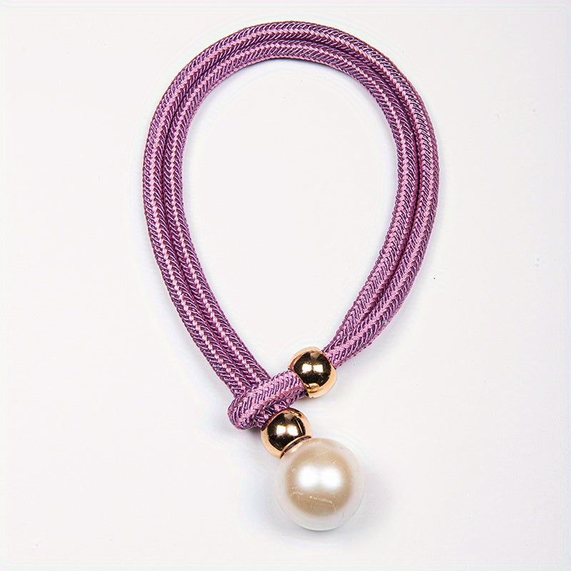 Modern and simple faux pearl curtain tieback curtain holdback for adding a touch of elegance to your living room decor.