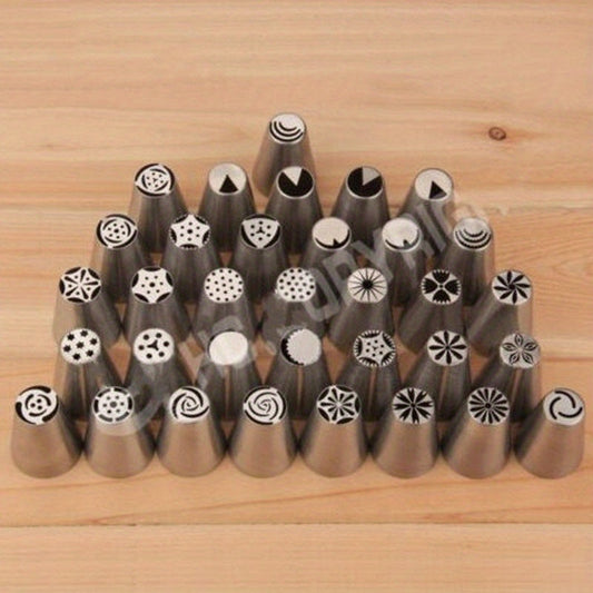 Set of 10 Stainless Steel Icing Nozzles for Cake Decorating, Includes Cream Cake Piping Tips, Perfect for Desserts, Biscuits, and Cupcakes. Essential Kitchen Accessories and Baking Tools for DIY Cake Decorating.