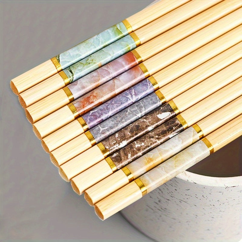 Family set of 5 pairs of bamboo crackle print chopsticks, perfect for Chinese cuisine.