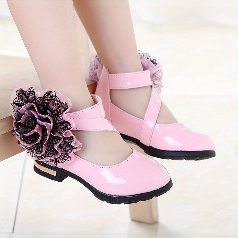 Stylish flower decor flat shoes for girls, perfect for parties and spring/summer.