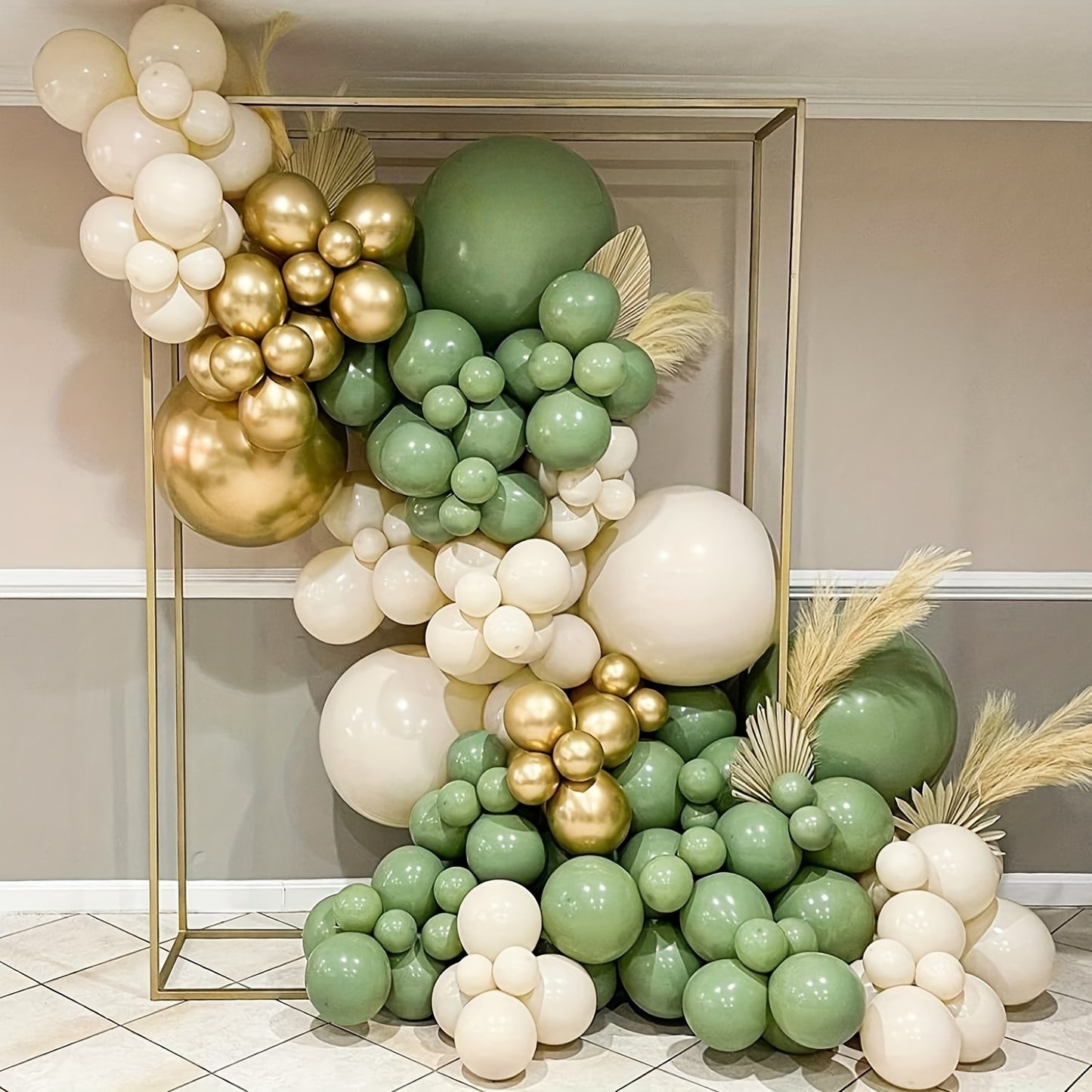 30-piece set of green, white, and golden confetti latex balloons for weddings, birthdays, anniversaries, graduations, and more. Versatile decor for indoor celebrations and birthday parties.