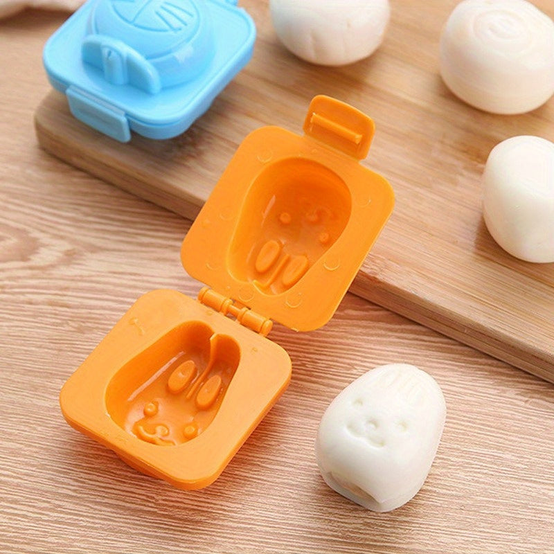 1/3 pieces of randomly selected cute youngsters' rice ball molds made from food-grade materials, ideal for shaping pressed eggs and sushi rice.