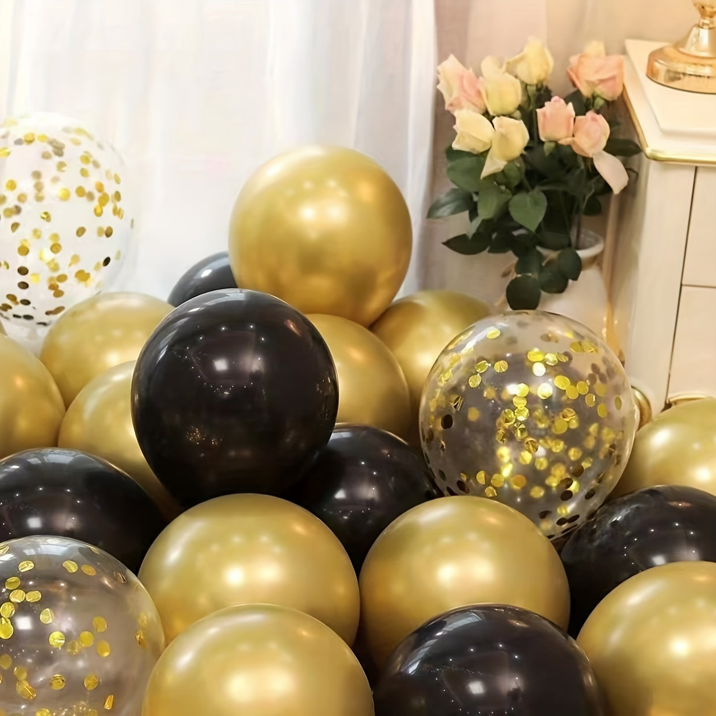 40pcs Black & Golden Latex Balloons with Sequins - Perfect for weddings, birthdays, Valentine's Day, baptisms & more - Festive, elegant and shiny surface balloons, no electricity needed.