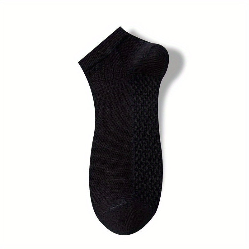 5 pairs of men's ankle socks made from breathable mesh material that is sweat-absorbent and anti-odor. Made from 80% polyester and 20% spandex, perfect for hiking. Solid color design, hand