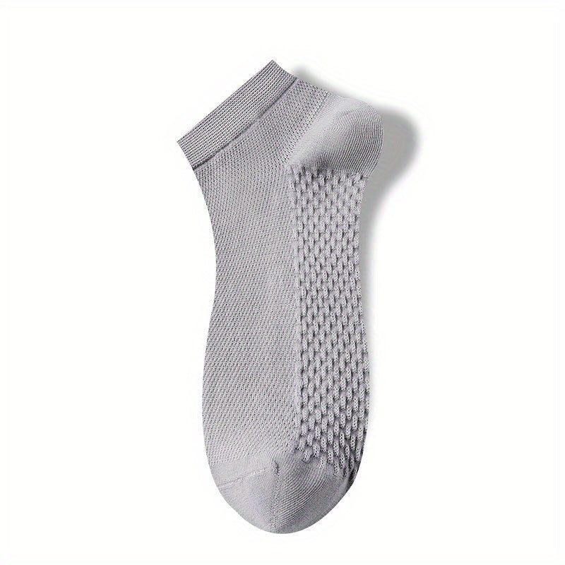 5 pairs of men's ankle socks made from breathable mesh material that is sweat-absorbent and anti-odor. Made from 80% polyester and 20% spandex, perfect for hiking. Solid color design, hand