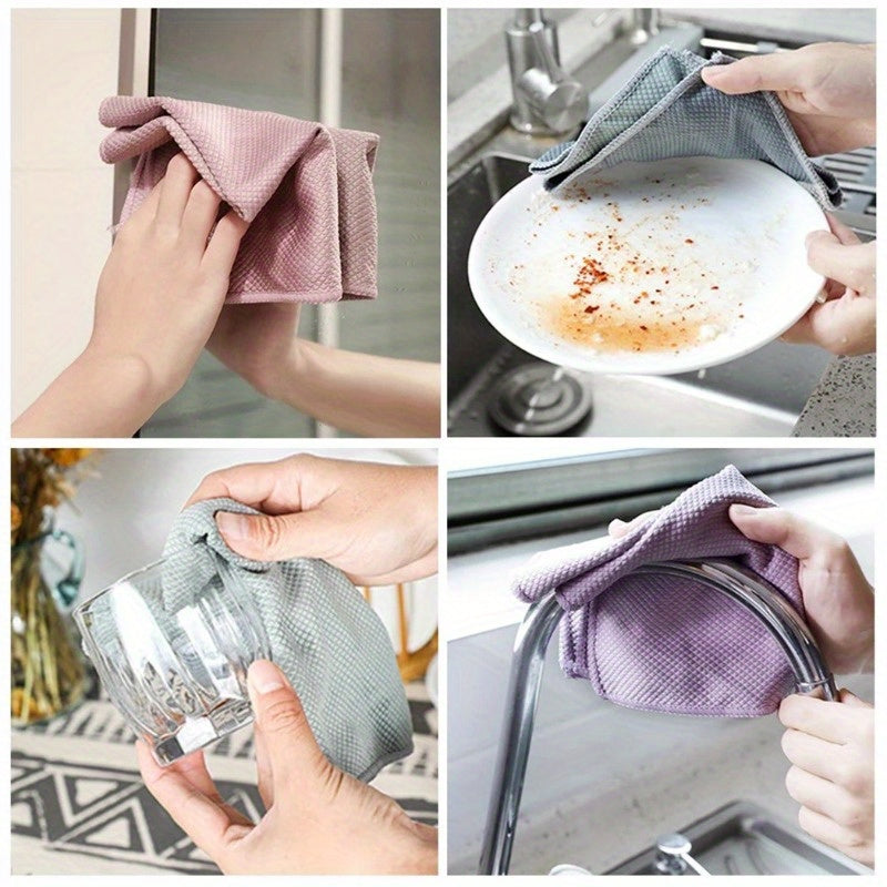 Magic cleaning cloths for fish scales - 10 pack. Reusable and streak-free for glass, mirrors, and dishes. Perfect for kitchen, living room, and car cleaning. Can also be used for screens and other surfaces. A must-have cleaning tool.