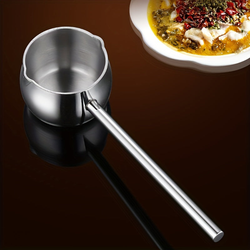 This compact stainless steel pot is specially crafted for pouring oil in the kitchen, making it perfect for oil pressing, heating, and using as a mini soup pot. It's a sturdy cooking essential that's great for outdoor adventures such as picnics and