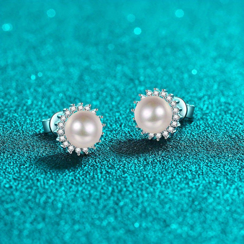 Sunflower earrings with Mozambique diamond freshwater pearls and 925 silver, totaling 0.42 carats. These earrings exude simplicity and elegance with a touch of European and American light luxury. Perfect for a unique gift for men or women, whether it's