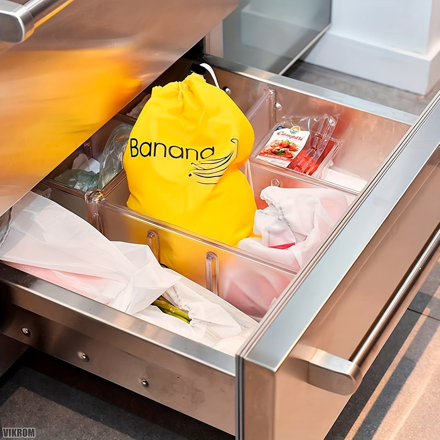 Keep your bananas fresh for a week with this high-capacity storage bag made from food-grade nylon, featuring a durable aluminum closure and double stitching for extra strength.