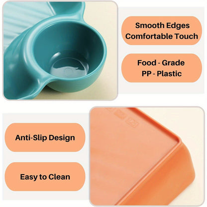 Durable plastic snack tray with tomato sauce dish - ideal for restaurants, homes, and picnics.