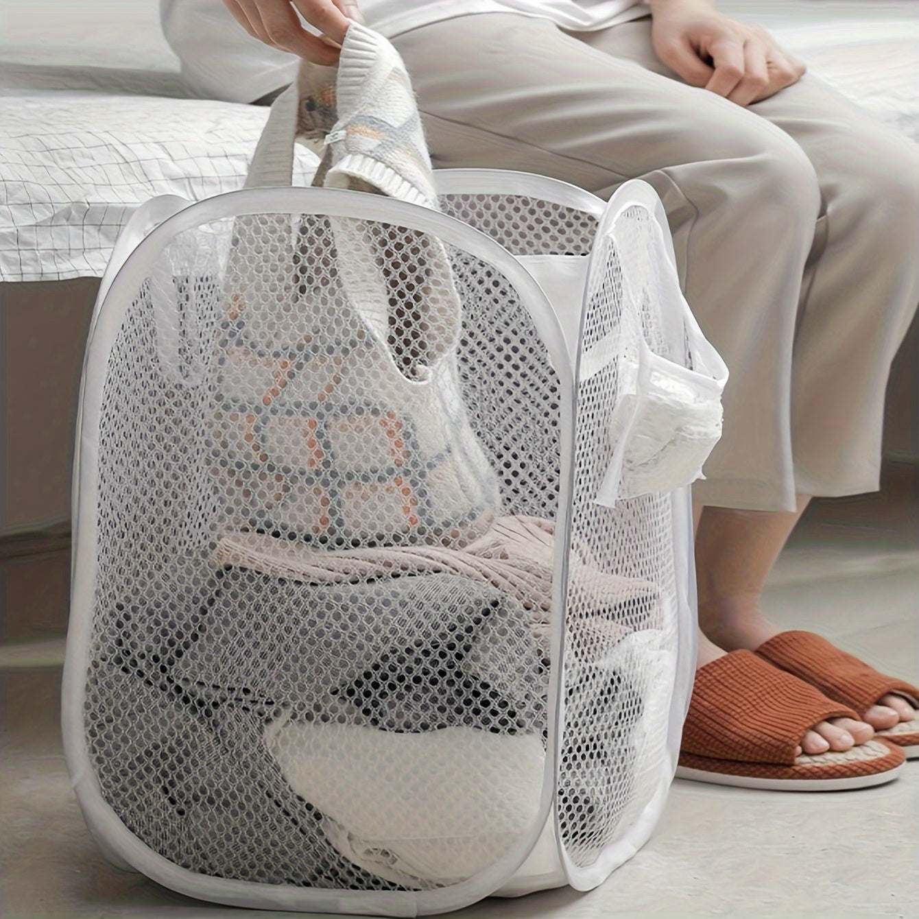 Portable Mesh Laundry Basket - 1 Piece, Foldable Storage for Dirty Clothes, with Handles for Easy Carrying. Perfect for Bedrooms, College Dorms, or Traveling.