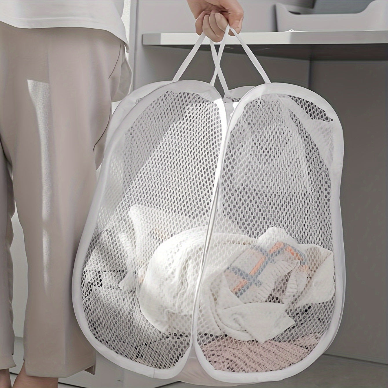 Portable Mesh Laundry Basket - 1 Piece, Foldable Storage for Dirty Clothes, with Handles for Easy Carrying. Perfect for Bedrooms, College Dorms, or Traveling.