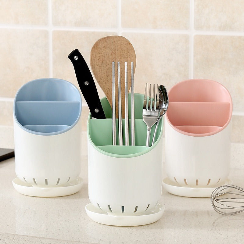 Electricity is not required for this durable plastic utensil holder with a draining tray. It features a dual-layer design and is perfect for organizing kitchen cutlery and utensils in an open-storage style.