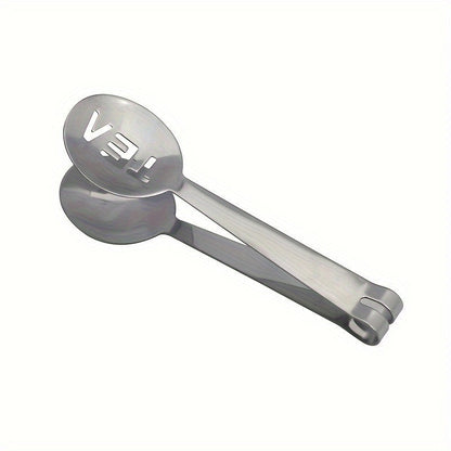 This 1pc Mini Tea Bag Squeezer is made of stainless steel and is a convenient tool for handling food in kitchens and restaurants. It can also be used for gripping round herbs.