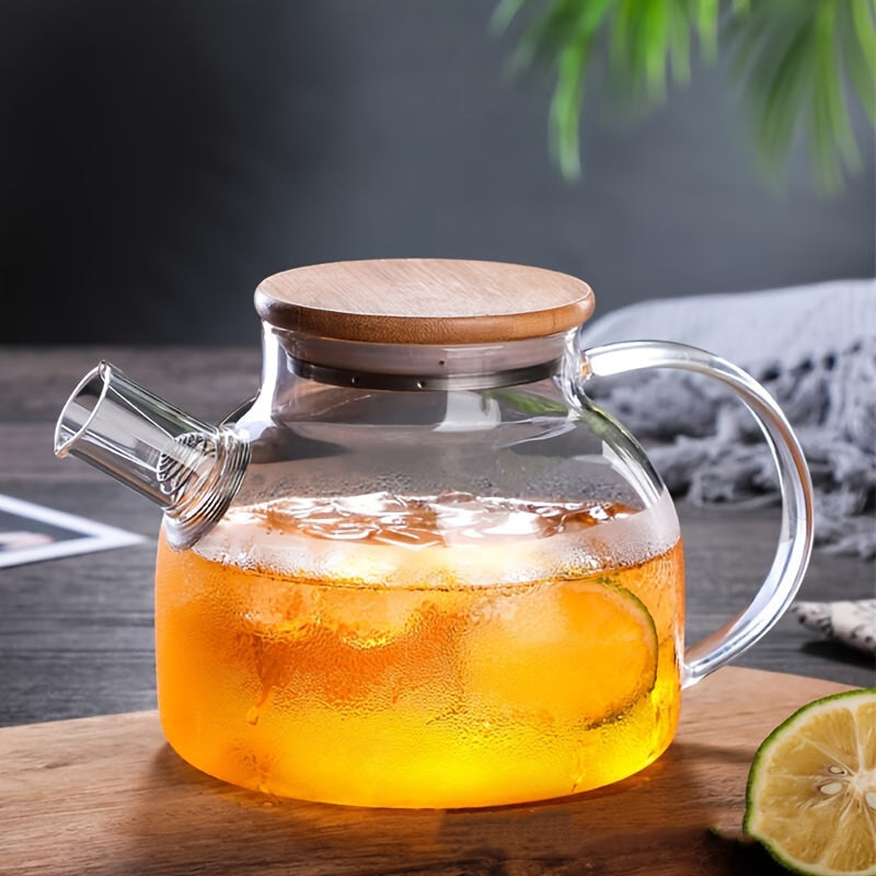 Large capacity Japanese-style glass pitcher, heat-resistant and perfect for iced tea and juices, available in two sizes, ideal for home use.