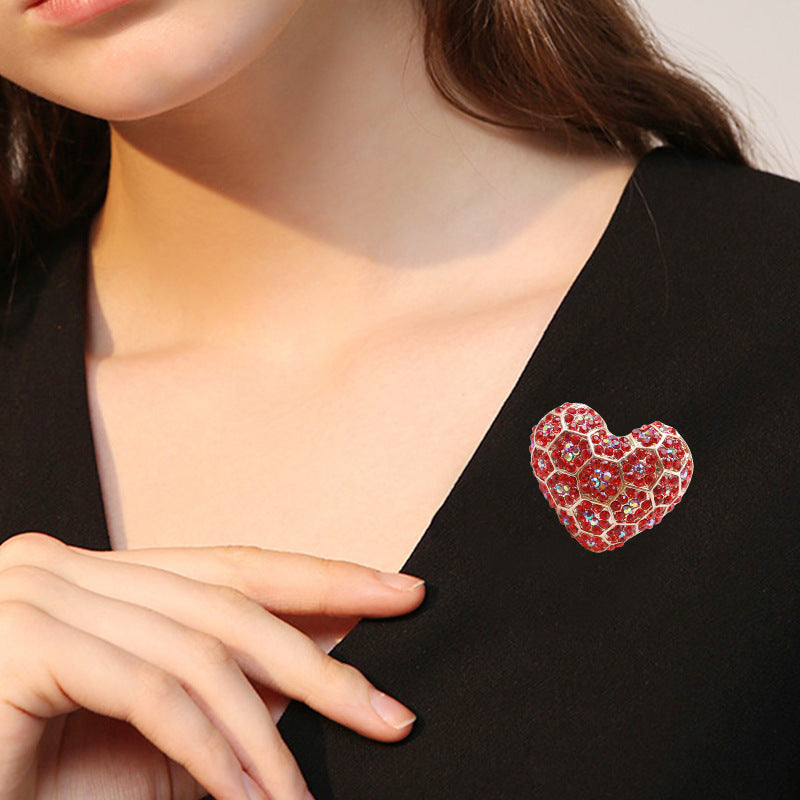 Elegant Vintage: Women's Rhinestone Red Heart Brooch - Ideal for Formal Events and Parties