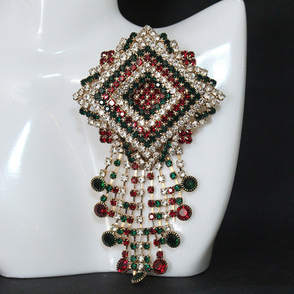 Chic Rhinestone Tassel Brooch - Opulent, one-of-a-kind accessory for the fashion-forward woman