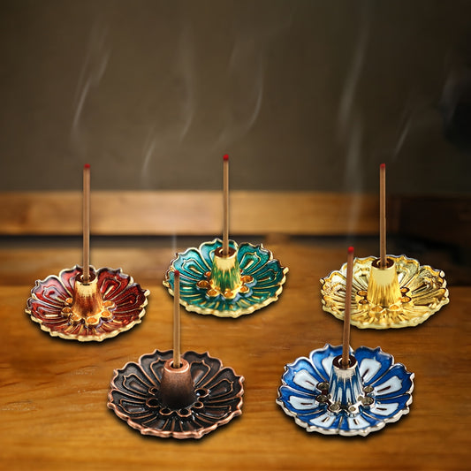 Stylish Lotus Metal Incense Burner for Relaxation and Aromatherapy - Ideal for Home Decor, Yoga Studio, Camping, Garden, Patio