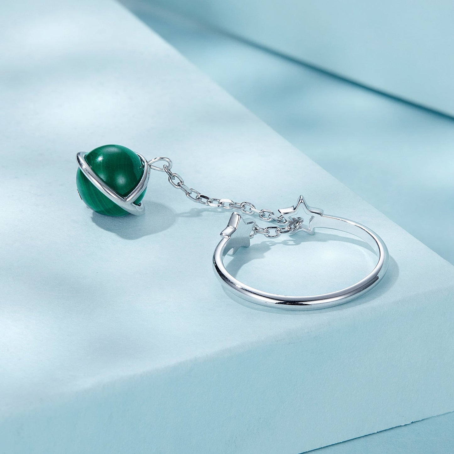 This elegant adjustable open ring for women is made of 925 sterling silver and features natural malachite. It has a luxurious and sexy style, weighing just 4.6g, making it perfect for weddings, engagements, casual wear, vacations, and banquets. Ideal as