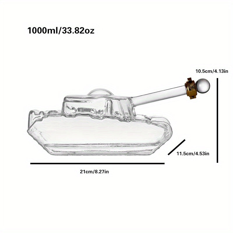 Wine decanter shaped like a tank, made of borosilicate glass with a dispensing buckle, no pattern, no electricity needed.