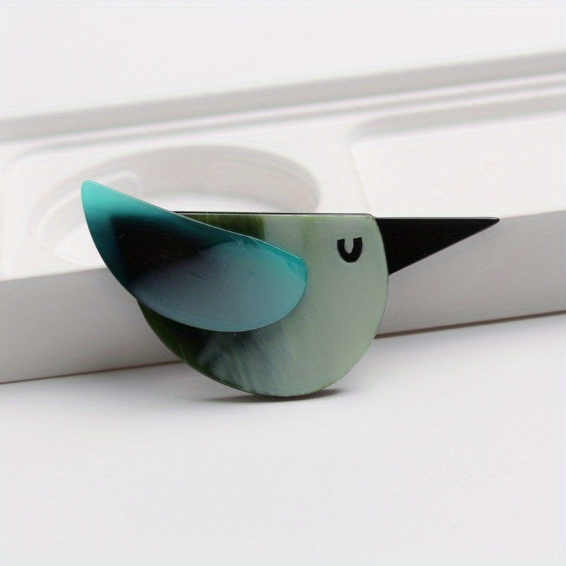 Stylish Acrylic Bird Brooch Pin - Make a Statement with this Delightful Fashion Accessory, Ideal for Gifting to Loved Ones.