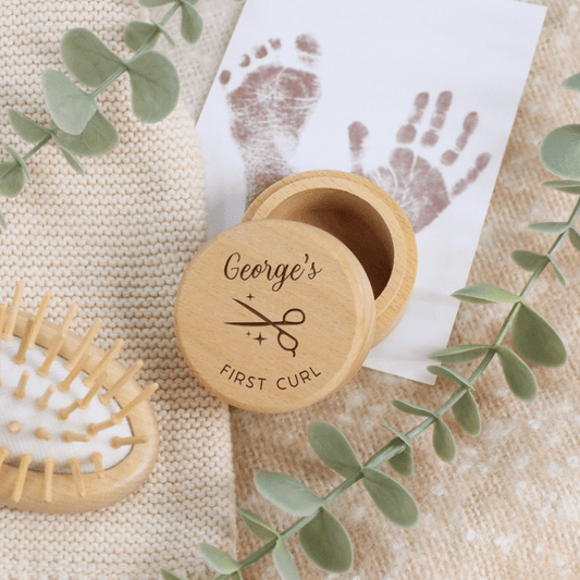 Customized set for a child's first tooth and curl keepsake - Engraved wooden trinket box for preserving memories of your little one, a thoughtful gift for christenings, showers, or first haircuts.