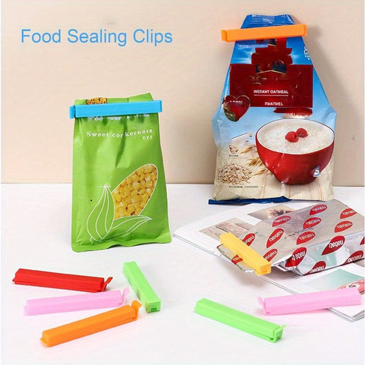 20 reusable food bag sealing clips made of durable plastic chains designed in China to keep snacks, bread, and other items fresh for a longer period of time.