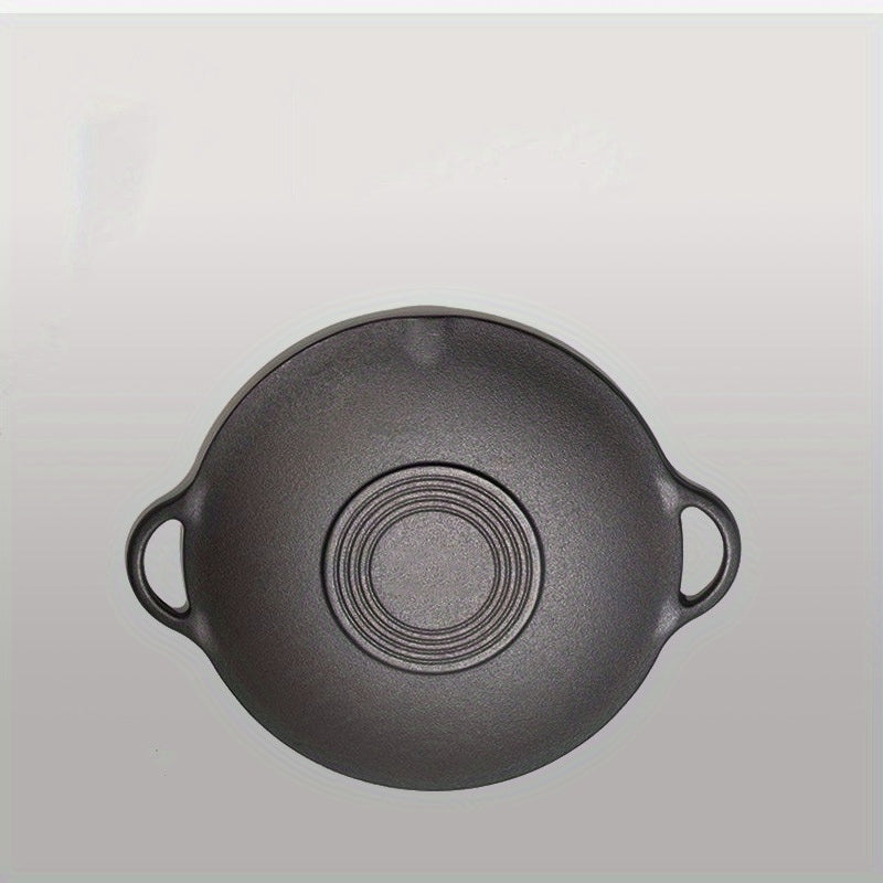 Single non-stick skillet made of cast iron with two handles for grilling and frying. Can be used on gas and induction stoves. Handwashing recommended.