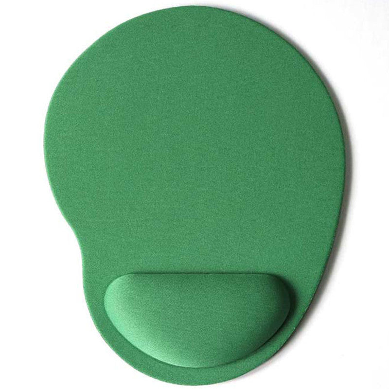 Ergonomic mouse pad with rubber wrist rest - Guards wrist during extended work periods