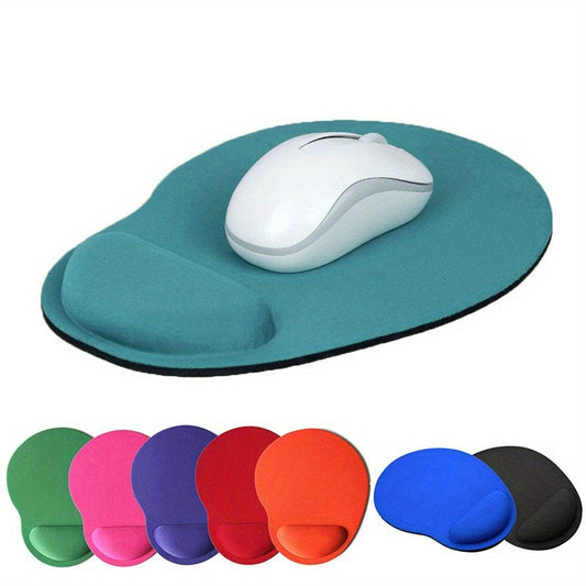 Ergonomic mouse pad with rubber wrist rest - Guards wrist during extended work periods