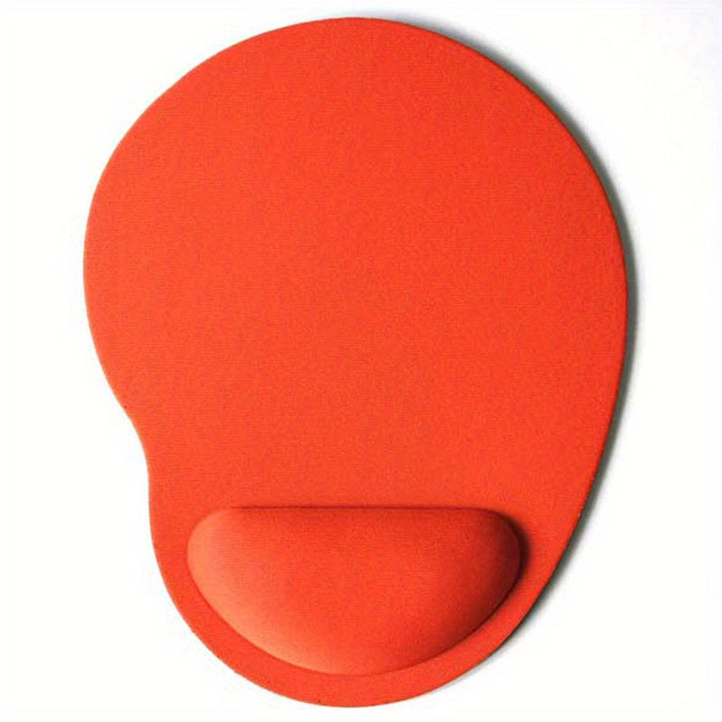 Ergonomic mouse pad with rubber wrist rest - Guards wrist during extended work periods