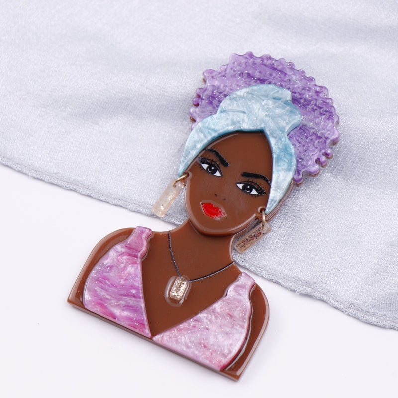 Stylish Acrylic Brooch Featuring a Black Woman Wearing a Turban and Jewelry