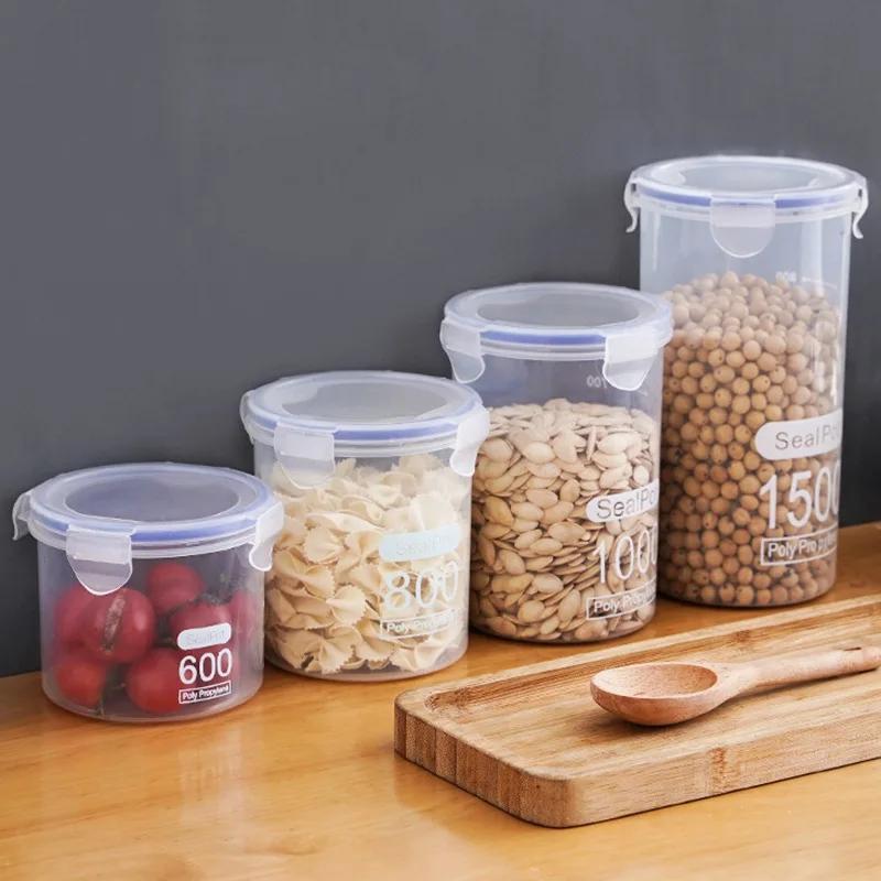 Set of airtight food storage containers made of polycarbonate with sealed jars - reusable and versatile, suitable for freezer storage, BPA-free. These round SealPots are perfect for organizing in your home and kitchen, featuring a leak-proof gull wing