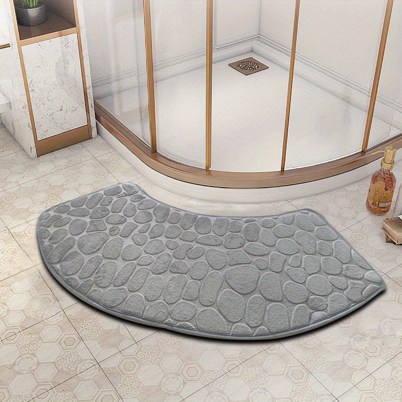 Non-Slip Fan-Shaped Bath Mat made of Polyester, Water Absorbent and Dirt Resistant, Machine Washable, Ideal for Larger Sized Showers