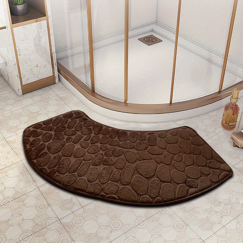 Non-Slip Fan-Shaped Bath Mat made of Polyester, Water Absorbent and Dirt Resistant, Machine Washable, Ideal for Larger Sized Showers