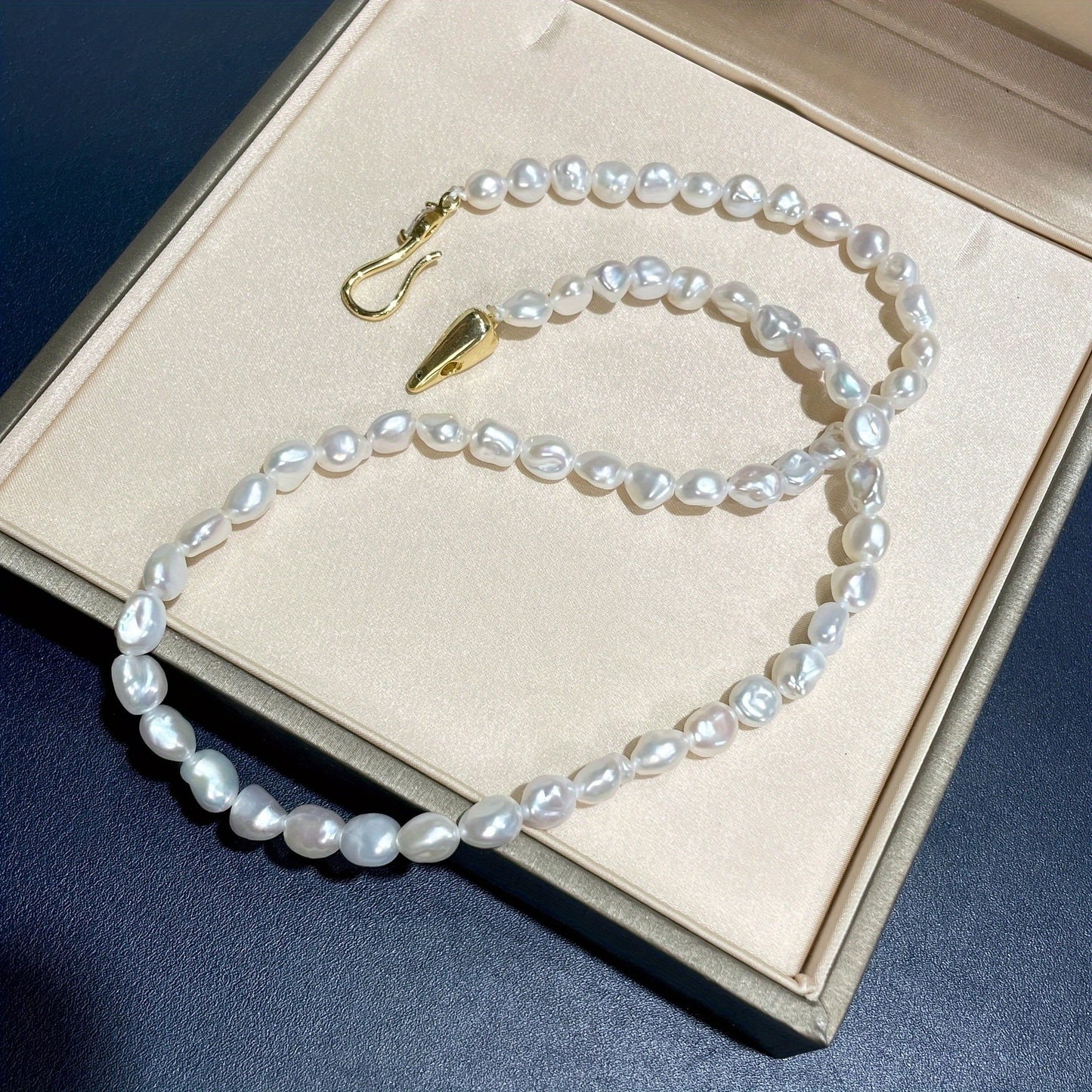 Stylish Freshwater Pearl Necklace - Ideal for Events and Holidays, Versatile Women's Fashion Accessory for Any Occasion