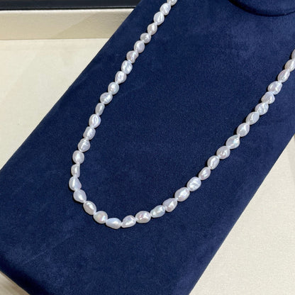 Stylish Freshwater Pearl Necklace - Ideal for Events and Holidays, Versatile Women's Fashion Accessory for Any Occasion