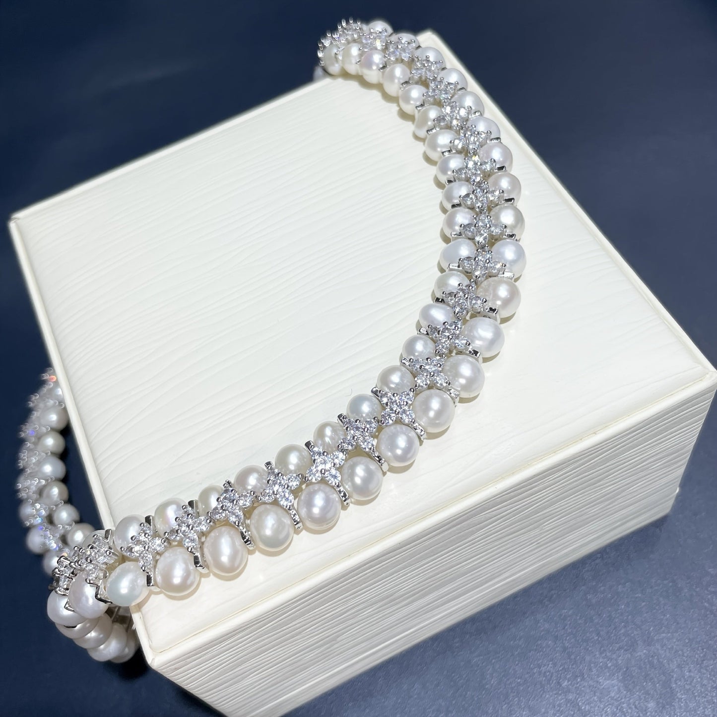 Stylish Freshwater Pearl Necklace - Great for Weddings & Anniversaries, Suitable for Any Season, Classic Vintage Look, Perfect Birthday Present