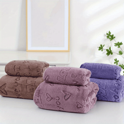 1 set of Coral Velvet washcloth towels includes 2 pieces: 1 piece measuring 34*75cm and 1 piece measuring 70*140cm, or alternatively 1 piece measuring 40*80cm and 1 piece measuring