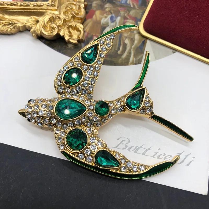 Exquisite Vintage Palace Middle Heavy Industry Crystal Swallow Brooches Badges for Women and Men, Retro Baroque Pins Accessories