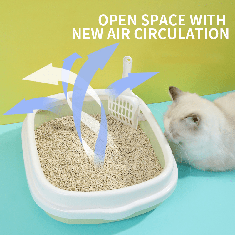 Anti-splash cat litter box with scoop, enclosed design, easy to clean, and made of durable PP material.