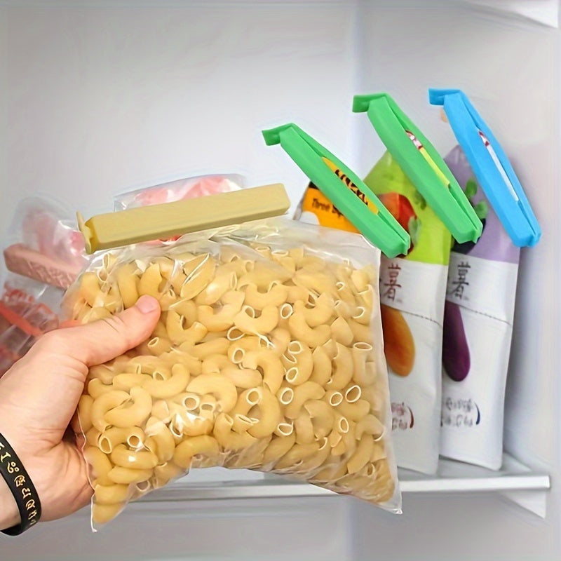 Set of 10 reusable plastic food bag sealing clips for airtight sealing, keeping snacks fresh and organized in the kitchen. These moisture and dust-proof bag clamps are essential kitchen gadgets to maintain food freshness.