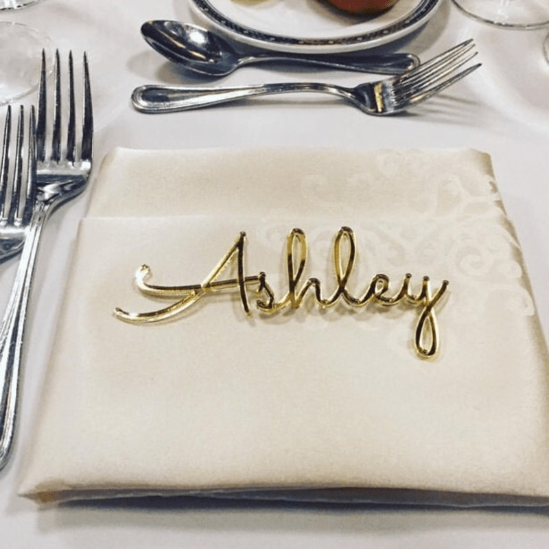 Customize your event with a personalized acrylic place card for weddings, birthday parties, and other special occasions. Make your table setting decor unique with a customizable guest name sign.