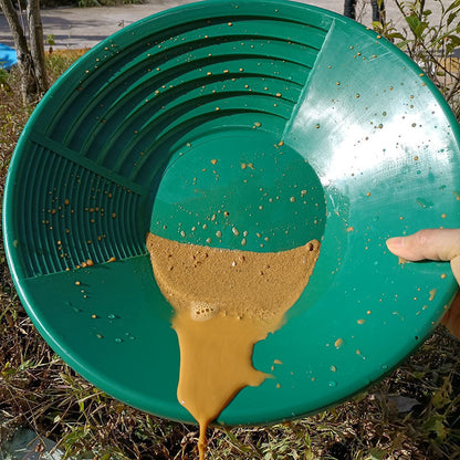 Golden Panning Pan for manual sifting and classifying gold, handheld prospecting tool for sand washing and recovery.