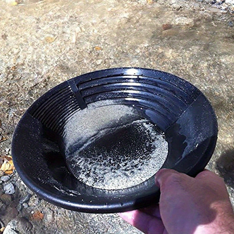 Golden Panning Pan for manual sifting and classifying gold, handheld prospecting tool for sand washing and recovery.