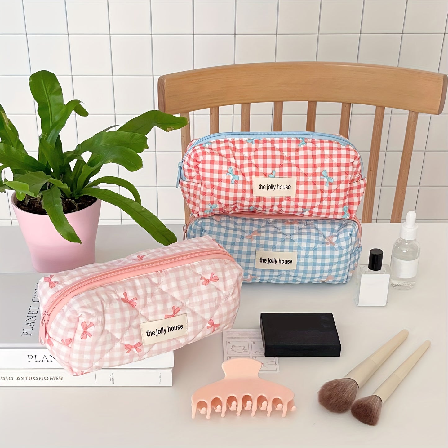 Polyester plaid pencil case with bowknot design for women and girls.