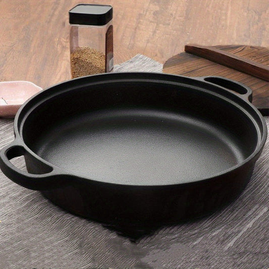 One piece of pig iron frying pan with thickened cast iron construction, suitable for use on induction cookers and special gas stoves in old-fashioned households. This non-stick pan is perfect for all your cooking needs.