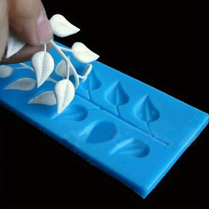 The Premium Silicone Lace Leaf Mold is perfect for creating intricate fondant and chocolate designs. This versatile cake decorating tool is lead-free and heat resistant, able to withstand temperatures from -40°C to 230°C.