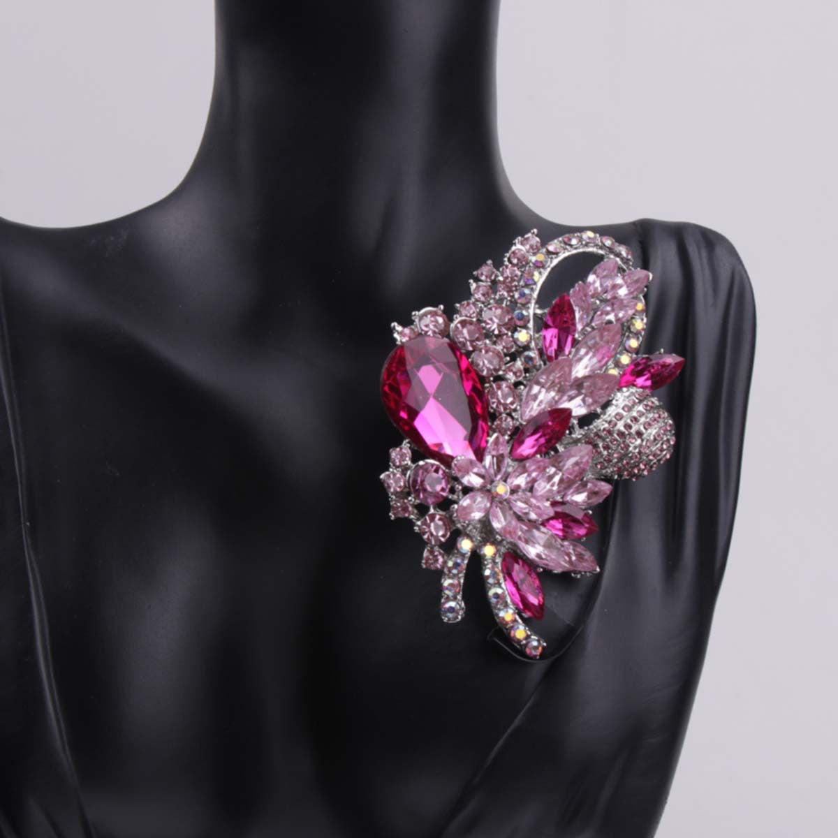 Vintage Luxury Glass Rhinestone Flower Brooch - Elegant Crystal Floral Plant Shape Pin for Women's Suits & Coats (1 piece)