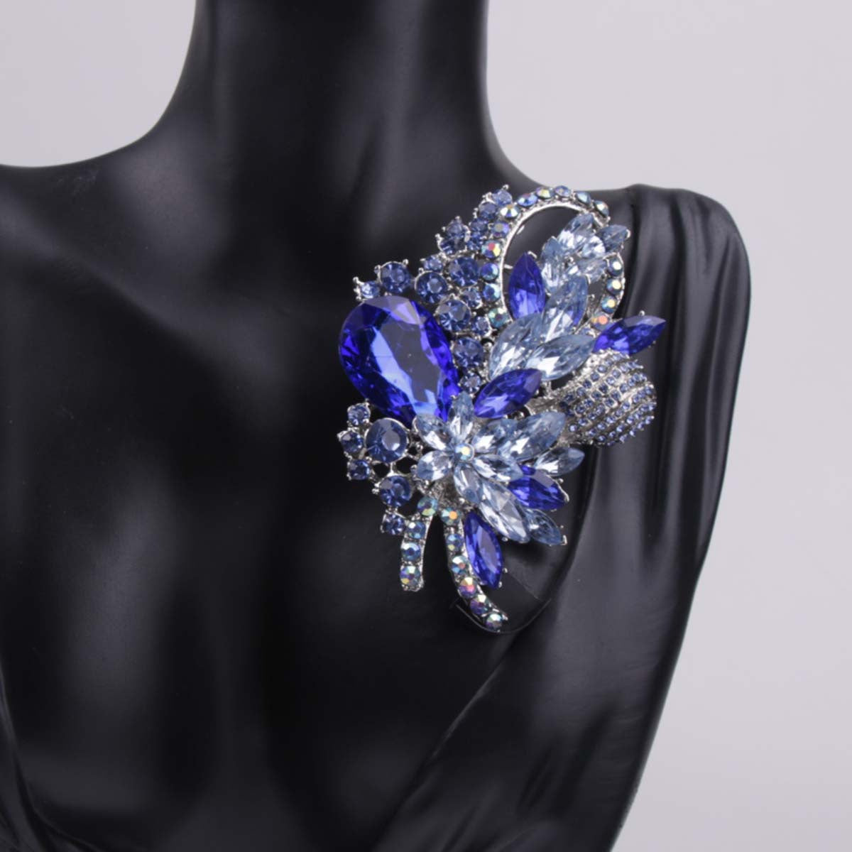 Vintage Luxury Glass Rhinestone Flower Brooch - Elegant Crystal Floral Plant Shape Pin for Women's Suits & Coats (1 piece)